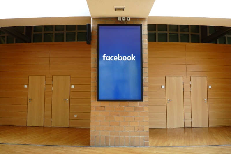 Facebook auf Digital Signage Display
