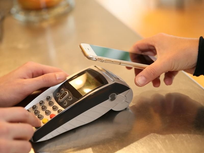 Payment transaction with smartphone handy payment